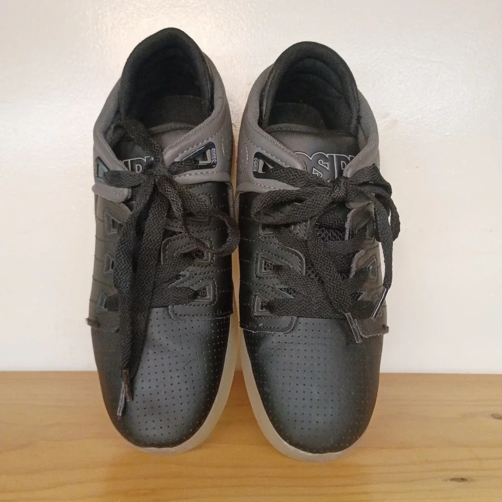 Osiris D3V Men's Leather Light Up Skate Shoes Size 6 Black Grey